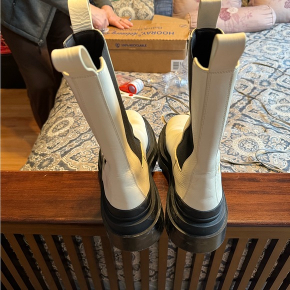 Bottega Veneta Tire Boot - Picture 2 of 5